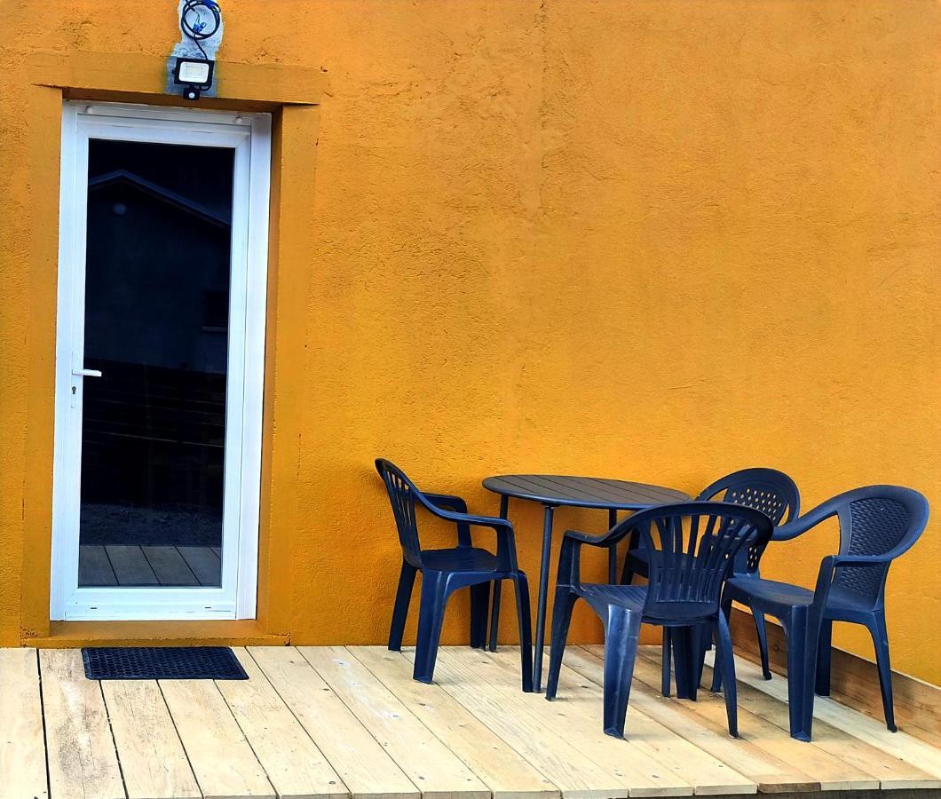 Petit Coin De Bonheur Studio Neuf Avec Terrasse Et Parking Prive A 5Mins Du Centre-Ville La Mure  Exterior photo